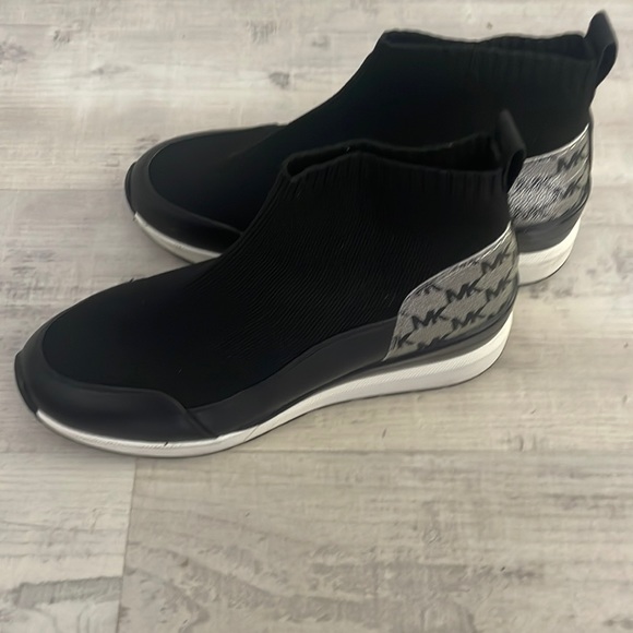 Michael kors skylark sock booties - Picture 1 of 8